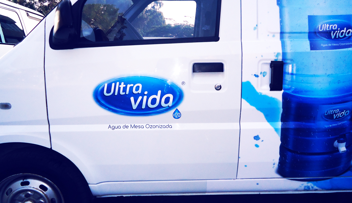 Ultra vida Revestimiento vehicular rotulación vehicular vinilo impreso Brandeo vehicular lima peru
